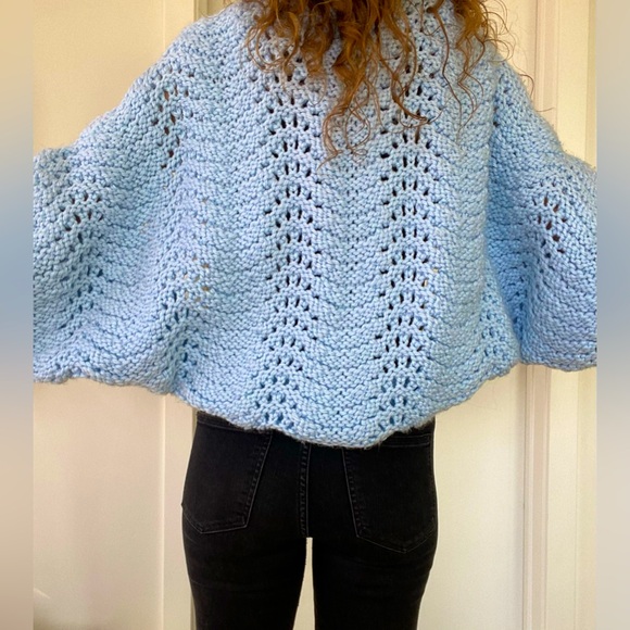 VINTAGE 80’s Cozy chic hand knitted cocoon sweater w/mother of pearl buttons - Picture 7 of 13